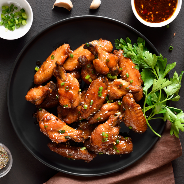 https://freshfry.me/cdn/shop/articles/hot_honey_wings_600x600_crop_center.png?v=1652385180